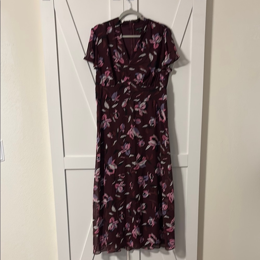 Floral V-Neck Midi Dress - Burgundy and Pink